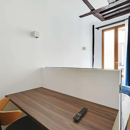 Appartamento Relaxing Urban Getaway, Notre Dame De Parigi Esterno foto